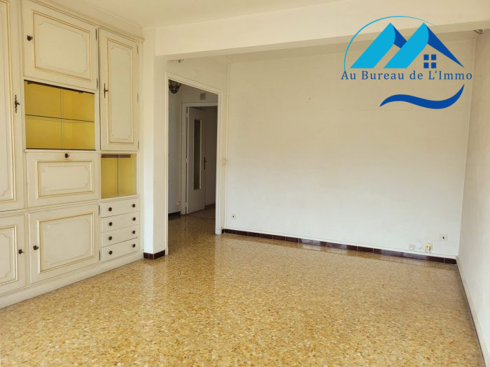 Appartement à louer, 3 pièces - Marseille 13005