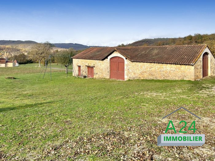 Photo Ancienne ferme rénovée - Piscine - 8 ha attenant image 26/33