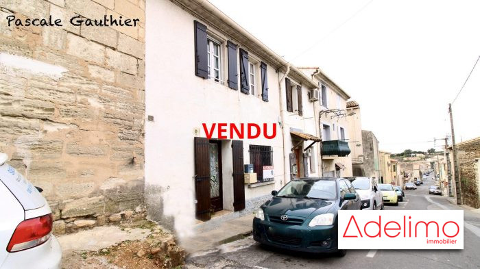 Maison mitoyenne 2 côtés à vendre, 3 pièces - Saint-Gilles 30800