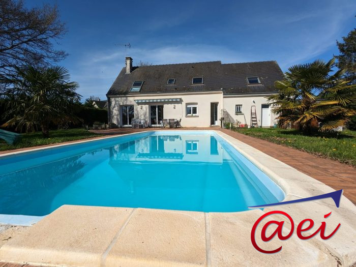 Sublime propriété T 7 avec piscine sur un parc de 3200 m²