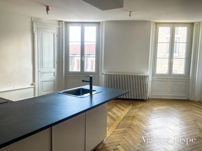 Location annuelle Appartement SAINT-ETIENNE 42000 Loire FRANCE