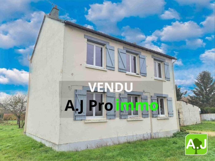 Maison traditionnelle à vendre, 5 pièces - Moisville 27320