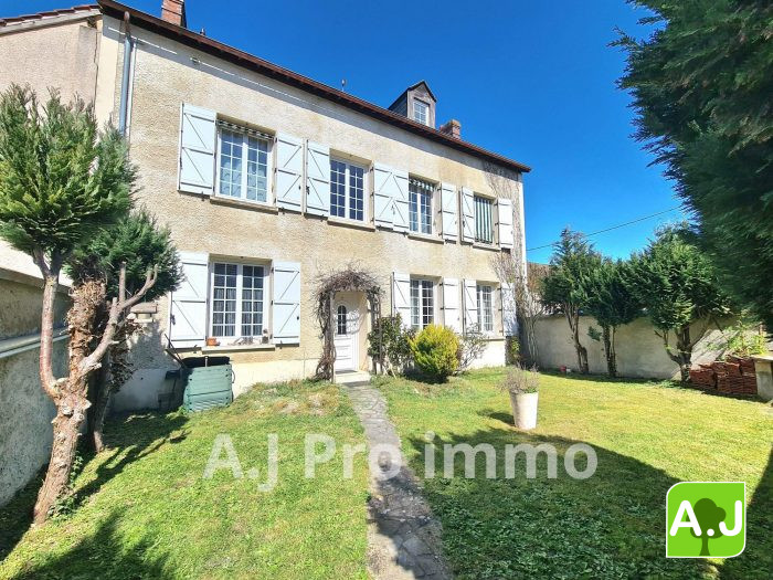 Maison bourgeoise à vendre, 6 pièces - Ézy-sur-Eure 27530