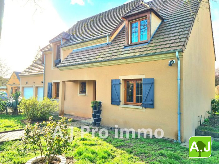 Maison traditionnelle à vendre, 7 pièces - Ézy-sur-Eure 27530