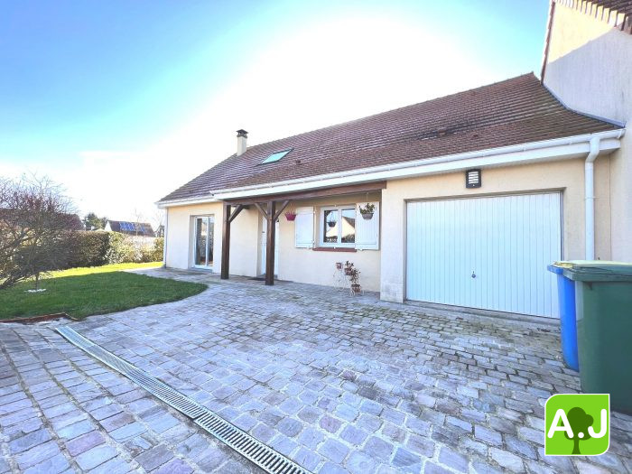 Maison traditionnelle à vendre, 5 pièces - Saint-André-de-l'Eure 27220