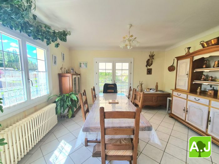 Maison traditionnelle à vendre, 5 pièces - Garennes-sur-Eure 27780