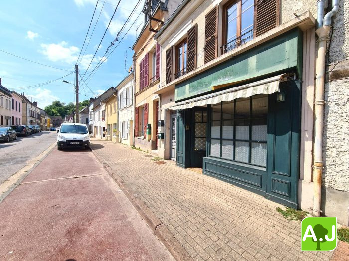 Local commercial à vendre, 26 m² - Ivry-la-Bataille 27540