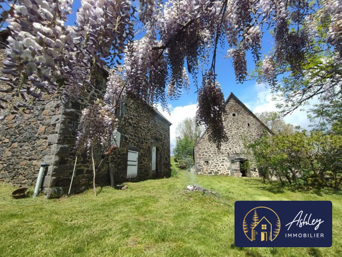 Maison ancienne à vendre, 4 pièces - Mauriac 15200