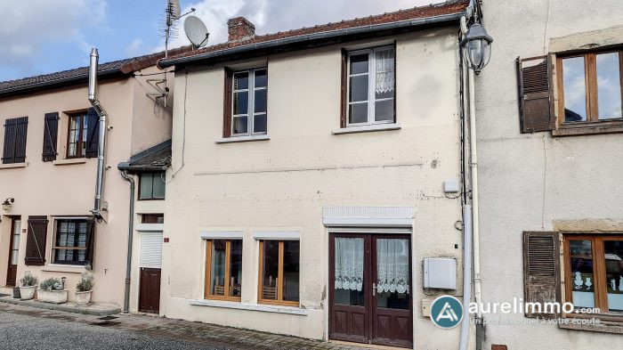 Maison mitoyenne 2 côtés à vendre, 3 pièces - Menat 63560