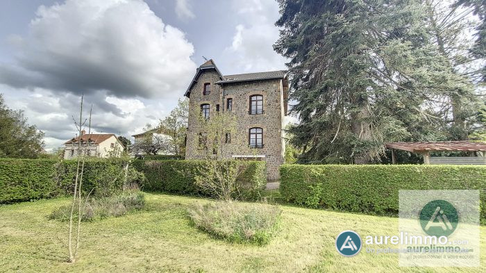 Villa à vendre, 13 pièces - Néris-les-Bains 03310