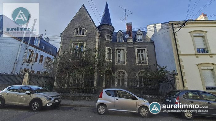 Magnifique demeure de 280 m², centre ville de Montluçon (03)