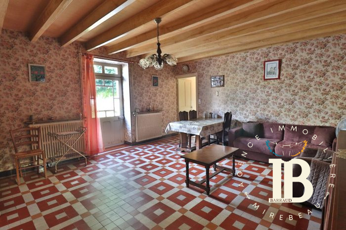 Old house for sale, 7 rooms - Verrue 86420