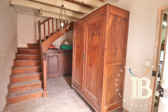 Old house for sale, 4 rooms - Verrue 86420