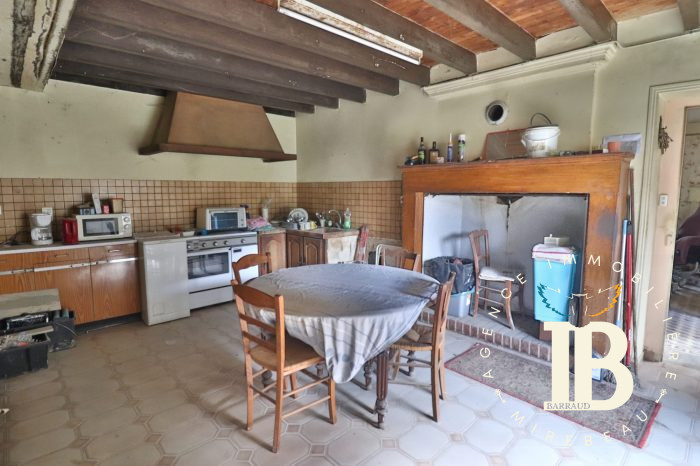 Maison ancienne à vendre, 4 pièces - Verrue 86420