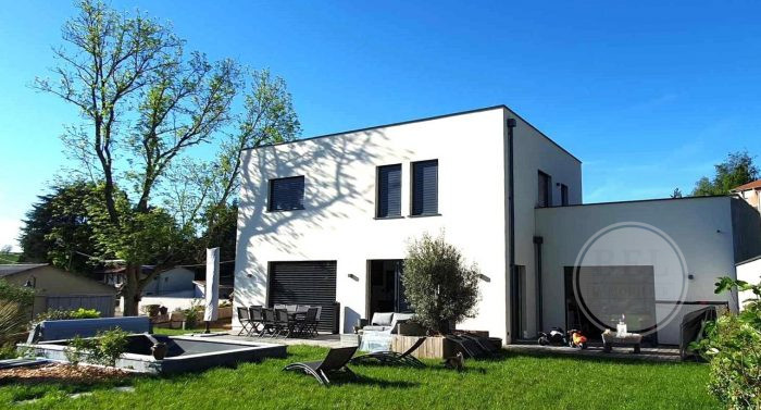 Villa à vendre, 6 pièces - Saint-Laurent-de-Chamousset 69930