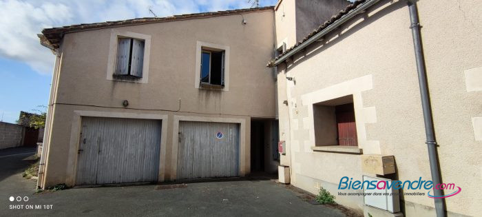 Immeuble à vendre, 130 m² - Jaunay-Marigny 86130