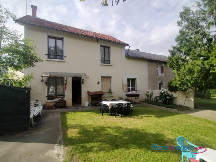 Maison de campagne à vendre, 4 pièces - Montmorillon 86500