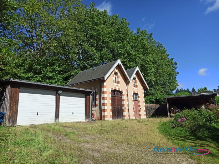 Maison bourgeoise à vendre, 9 pièces - Ligugé 86240