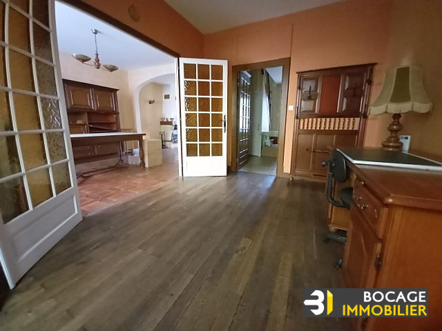 Maison mitoyenne 2 côtés à vendre, 5 pièces - Bressuire 79300