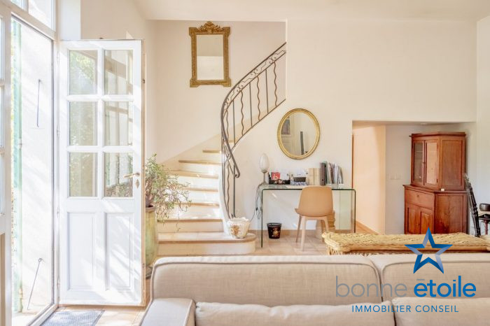 Bastide à vendre, 8 pièces - Saint-Maximin-la-Sainte-Baume 83470