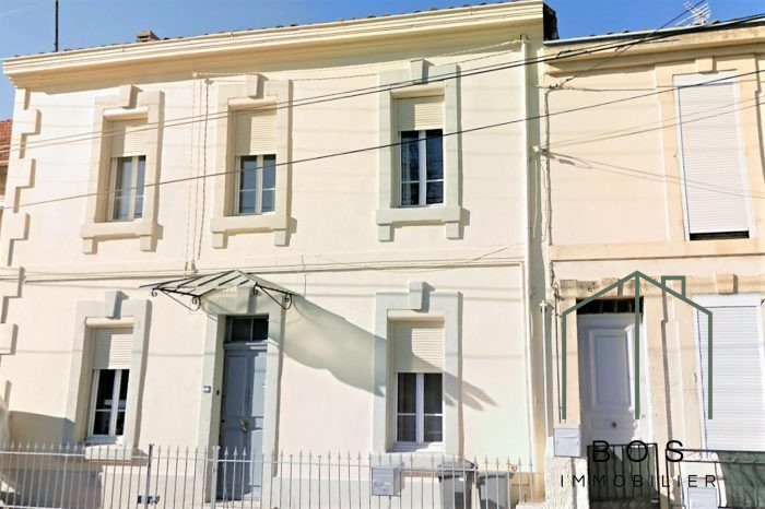 Maison mitoyenne 2 côtés à vendre, 6 pièces - Salon-de-Provence 13300