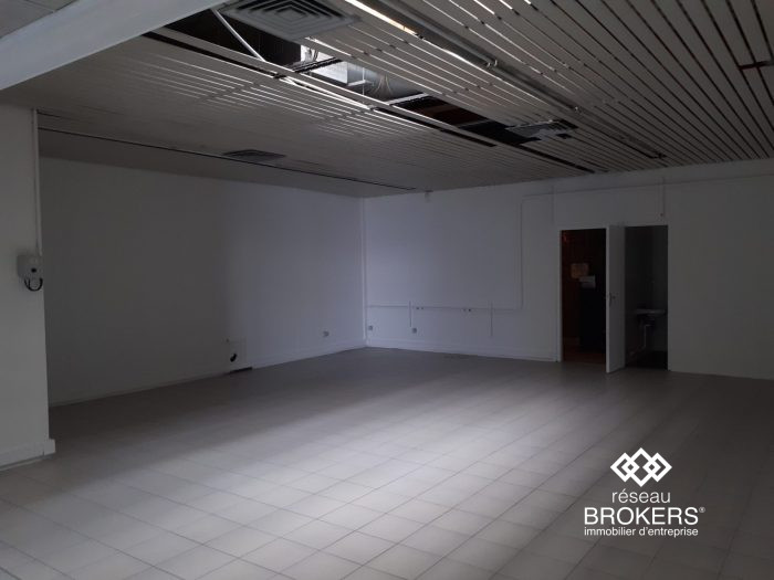 Photo LOCAL COMMERCIAL 110m2 