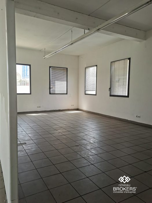 Photo LOCAL A LOUER 360 M² CLERMONT L'HERAULT image 3/5