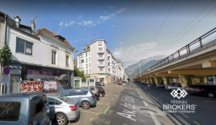 Local commercial à louer, 183 m² - Grenoble 38000