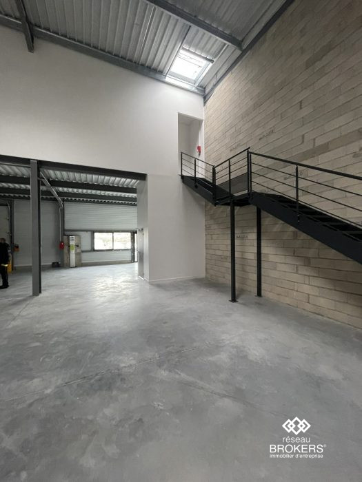 Entrepôt à louer, 320 m² - Aulnay-sous-Bois 93600