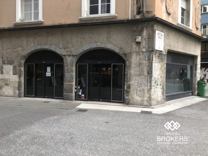 Local commercial à louer, 184 m² - Grenoble 38000