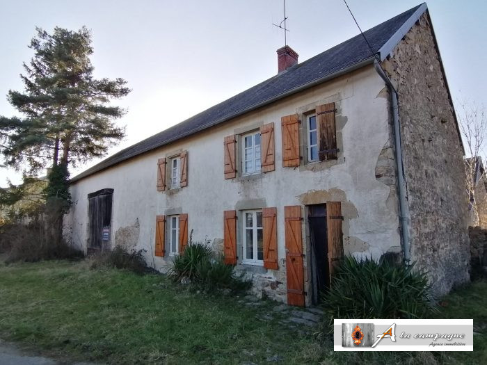 Old house for sale, 6 rooms - Saint-Maurice-près-Pionsat 63330