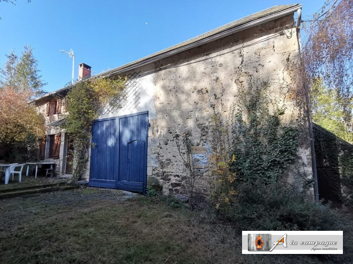 Detached house for sale, 4 rooms - Saint-Hilaire 63330