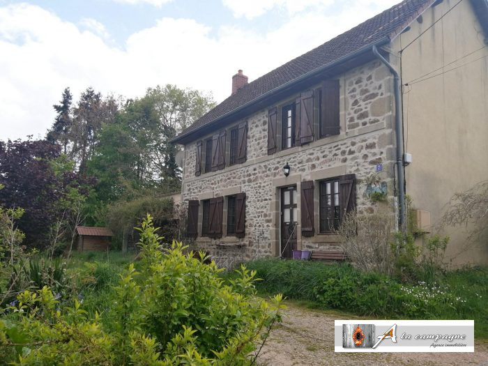 Old house for sale, 5 rooms - Virlet 63330