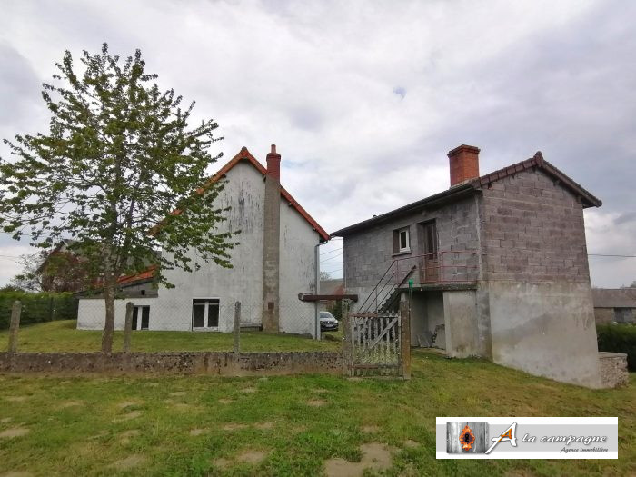 Old house for sale, 8 rooms - Saint-Priest-des-Champs 63640
