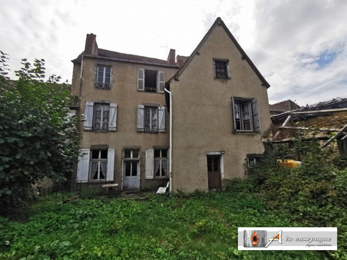 Photo Très grande maison de bourg pleine de potentiel dans Chambon-sur-Voueize image 12/63