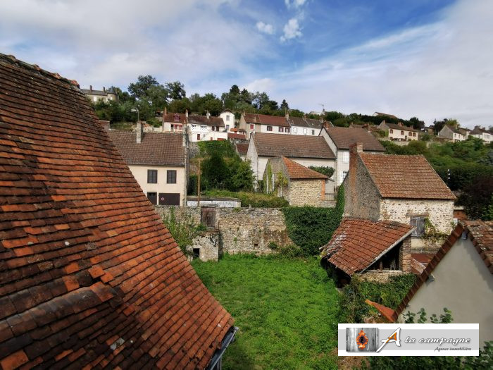 Photo Très grande maison de bourg pleine de potentiel dans Chambon-sur-Voueize image 15/63