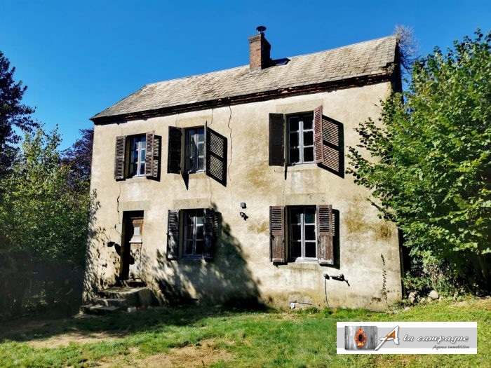 Old house for sale, 5 rooms - Saint-Maurice-près-Pionsat 63330