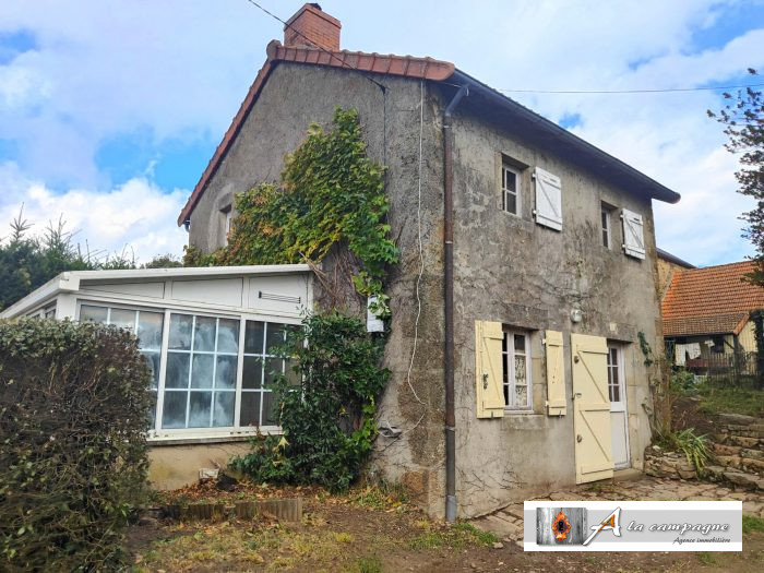 Old house for sale, 4 rooms - La Cellette 63330