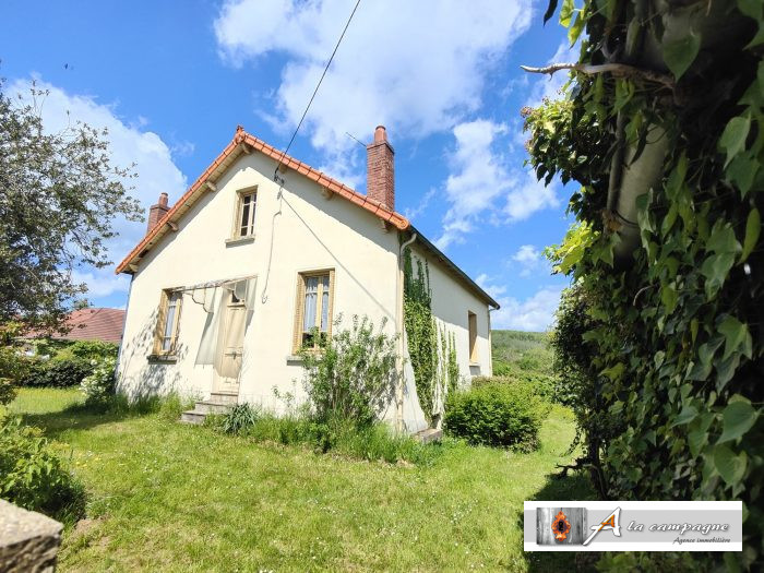 Old house for sale, 5 rooms - Youx 63700