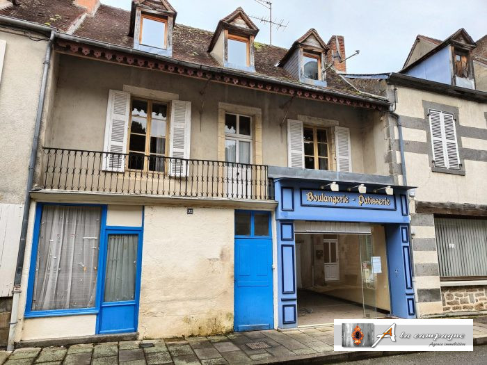 Semi-detached house 2 sides for sale, 6 rooms - Chambon-sur-Voueize 23170