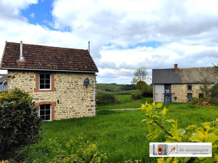 Old house for sale, 3 rooms - Bussières 63330