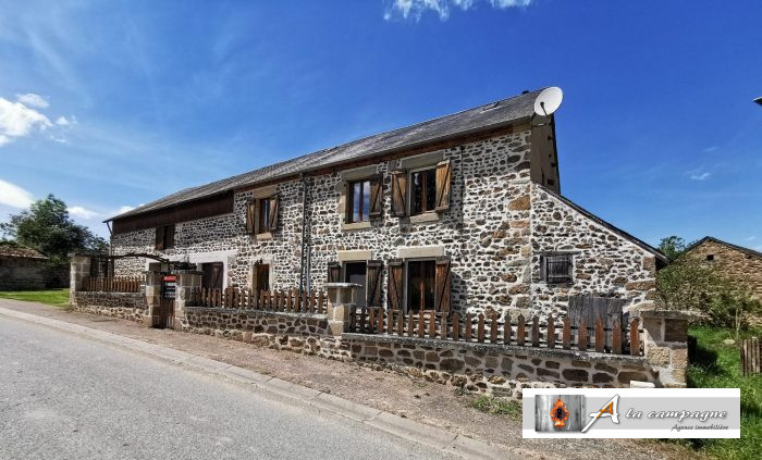 Old house for sale, 6 rooms - La Petite-Marche 03420