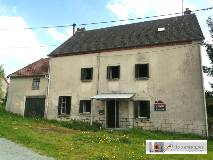 Old house for sale, 9 rooms - Ars-les-Favets 63700