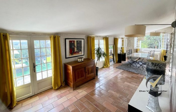 Villa à vendre, 9 pièces - Saint-Raphaël 83700