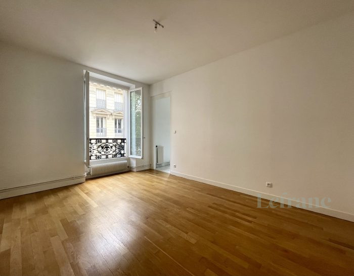 Appartement à vendre, 2 pièces - Paris 75009
