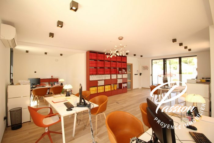 Bureau à louer, 70 m² - Salon-de-Provence 13300