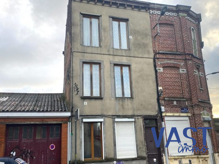 Immeuble à vendre, 80 m² - Lille 59000