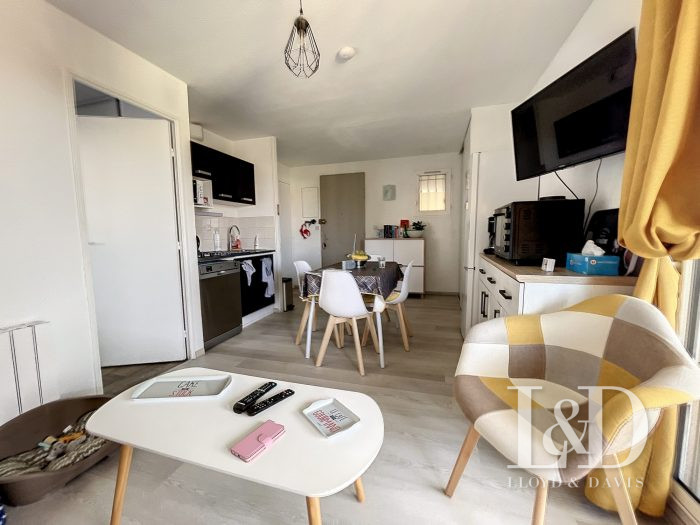 Apartment for sale, 2 rooms - Royan 17200