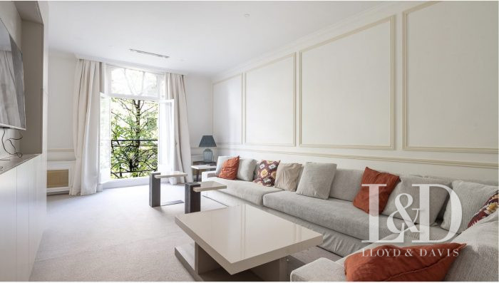 Apartment for sale, 8 rooms - Paris 00016