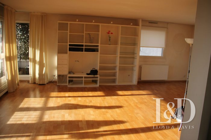 Apartment for sale, 5 rooms - Nanterre 92000